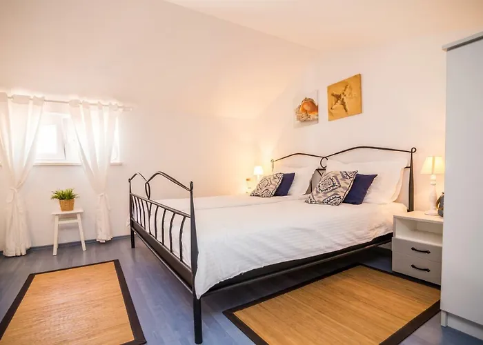 アパート Terra ビオグラード・ナ・モル