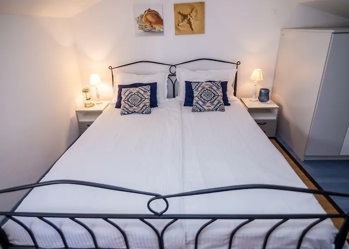 アパート Terra ビオグラード・ナ・モル