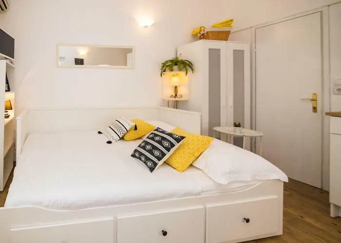 アパート Terra ビオグラード・ナ・モル